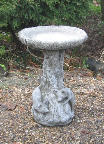 KBB8 Fox Bird Bath KBB8 Fox Bird Bath